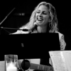 Naomi Less singing